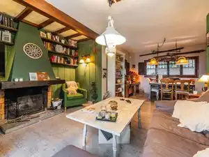 Sala d'estar de Casa o xalet en venda en Galapagar amb Aire condicionat, Calefacció i Jardí privat