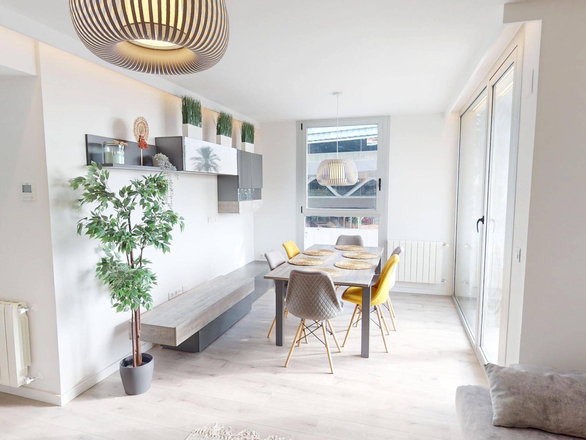 Menjador de Pis en venda en  Valencia Capital amb Aire condicionat, Calefacció i Parquet