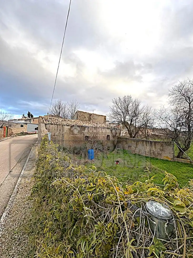 Casa adosada en venta en Castillo-Albaráñez con Calefacción