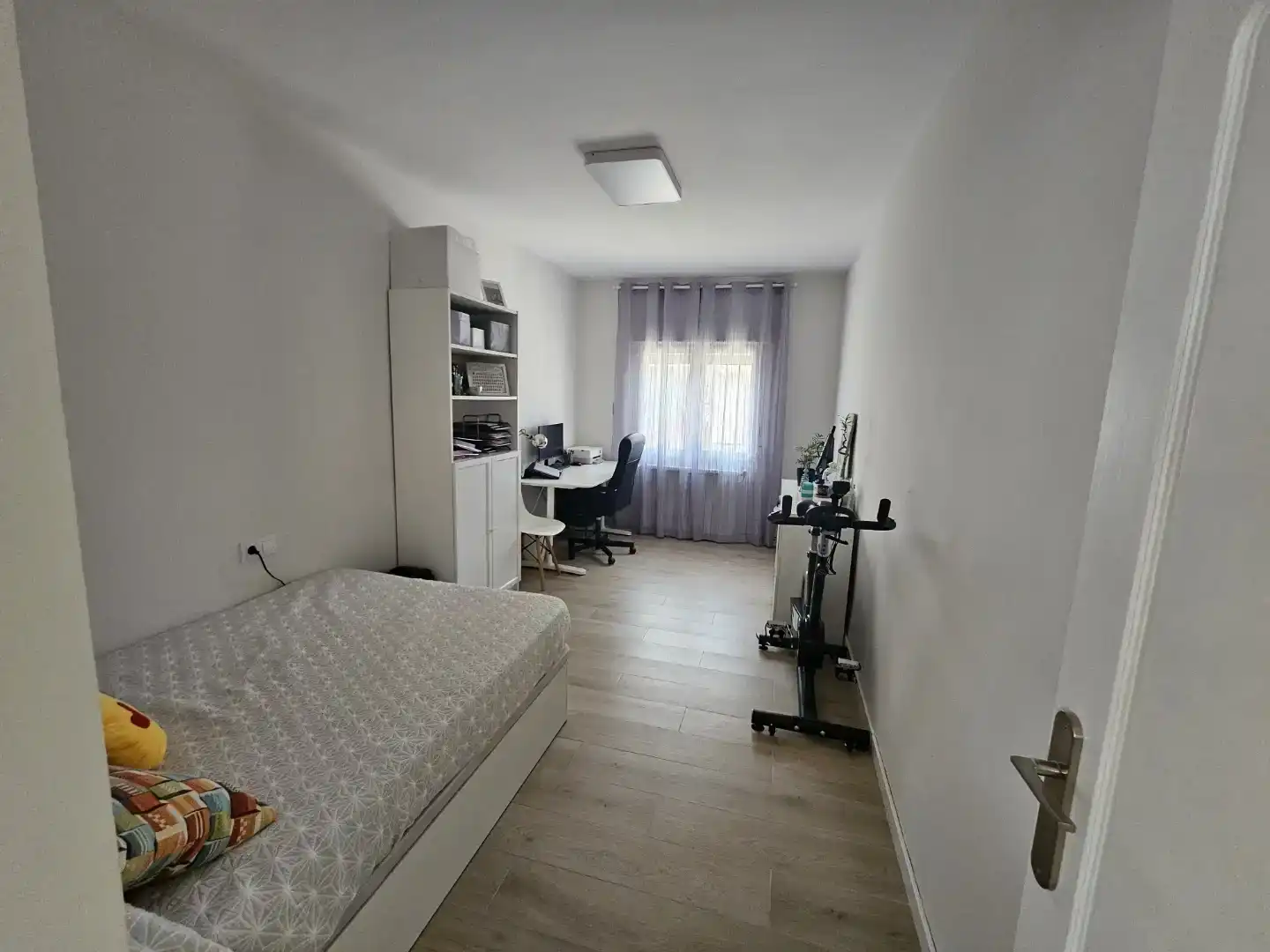 Dormitori de Casa o xalet en venda en Villena amb Aire condicionat i Piscina