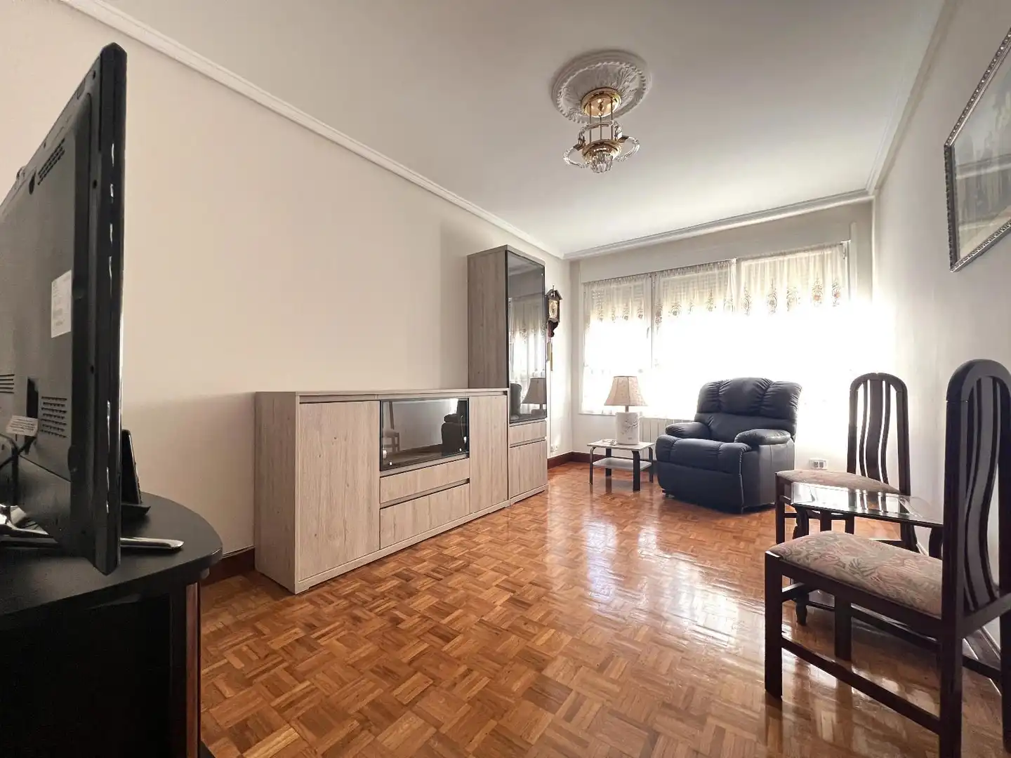 Sala d'estar de Pis en venda en Lasarte-Oria amb Calefacció, Parquet i Terrassa