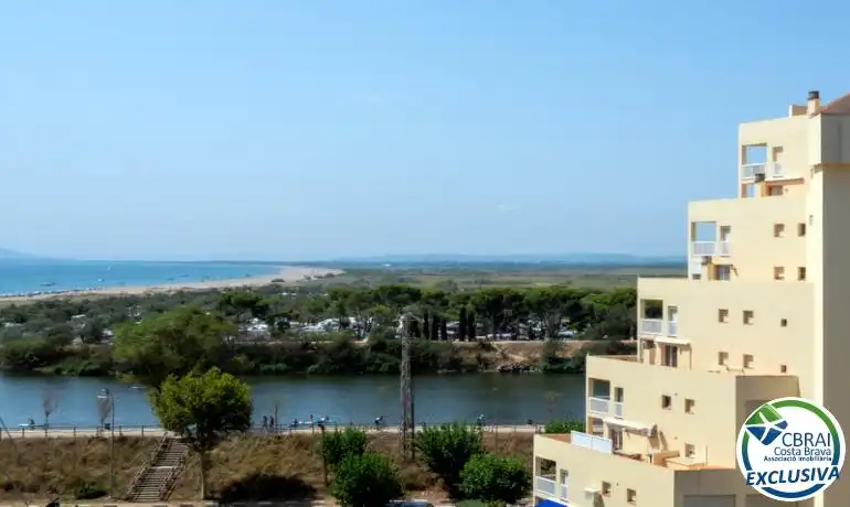 Apartament amb terrassa en venda a Carrer Muga-Delta, imagen 5