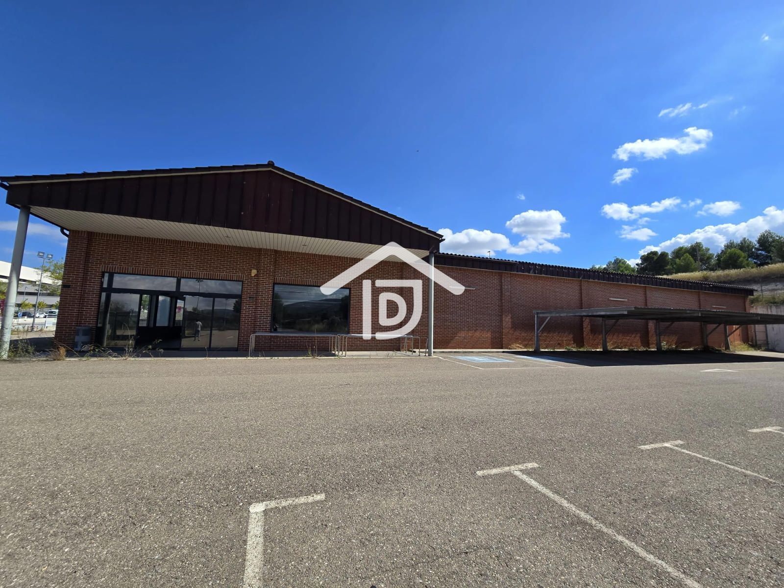 Vista exterior de Nave industrial en venta en Ontinyent