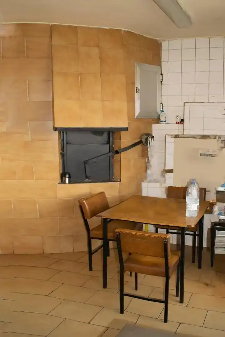 Cuina de Local en venda en Carabias amb Aire condicionat