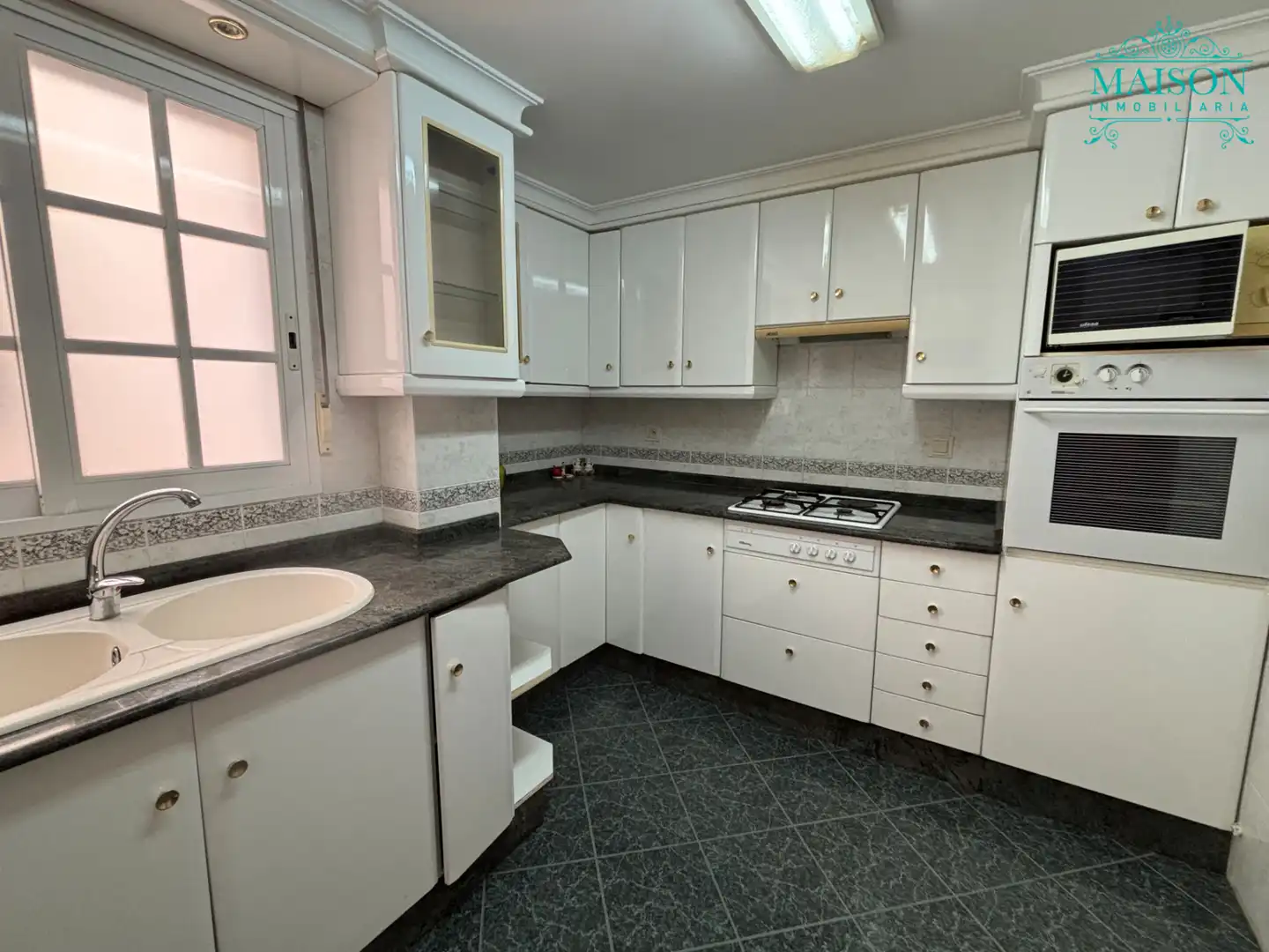 Kitchen of Flat for sale in Bejís  with Terrace