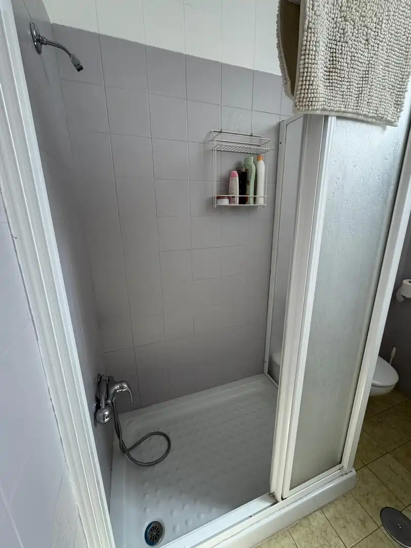 Baño de Apartamento de alquiler en Sanlúcar de Barrameda con Aire acondicionado y Amueblado