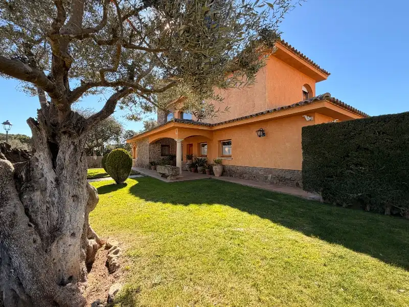 Exterior view of Houses for sale in Mont-ras  with Air Conditioner, Heating and Private garden