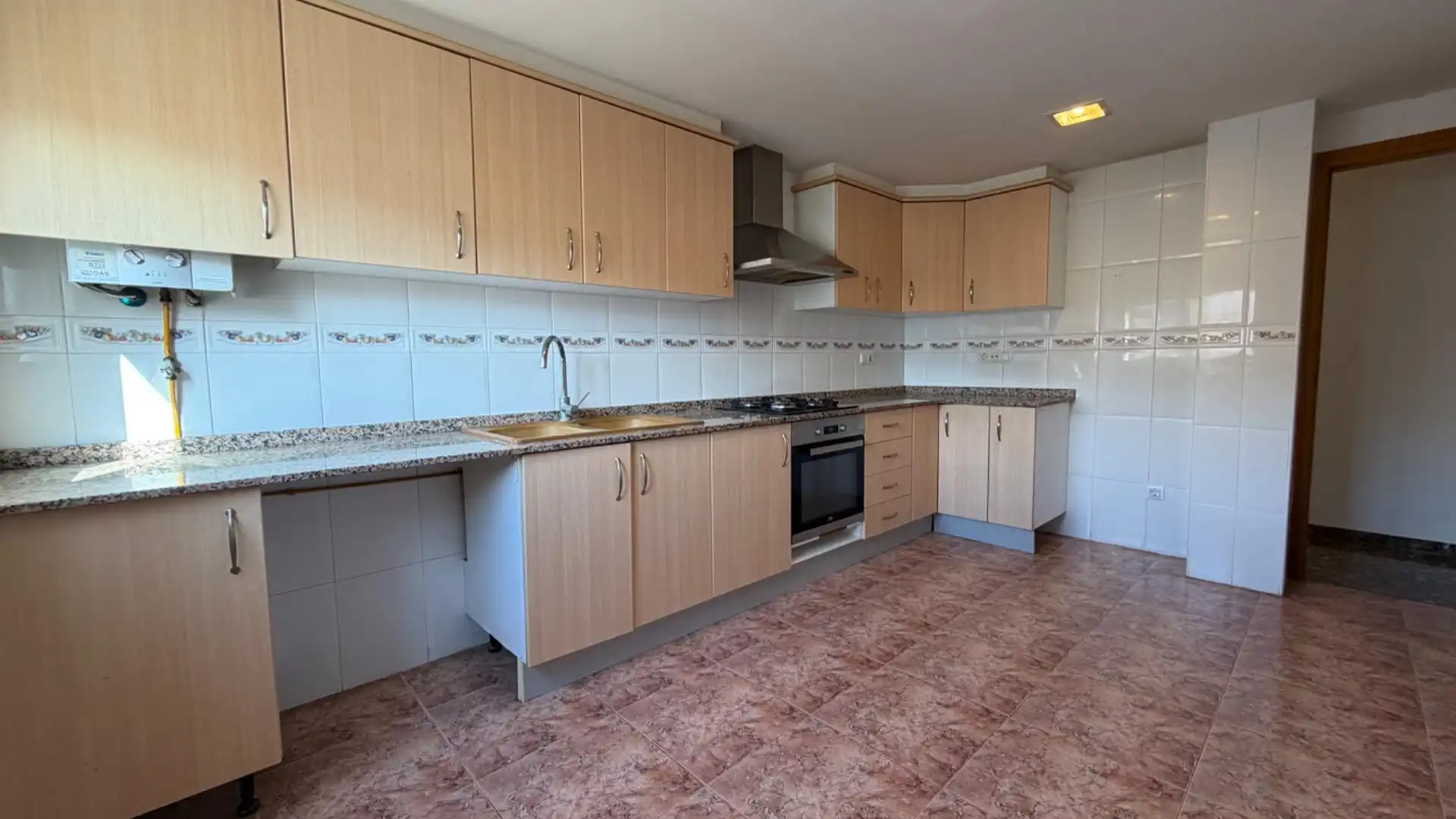 Küche von Wohnung zum Verkauf in Llíria mit Terrasse, Abstellraum und Balkon