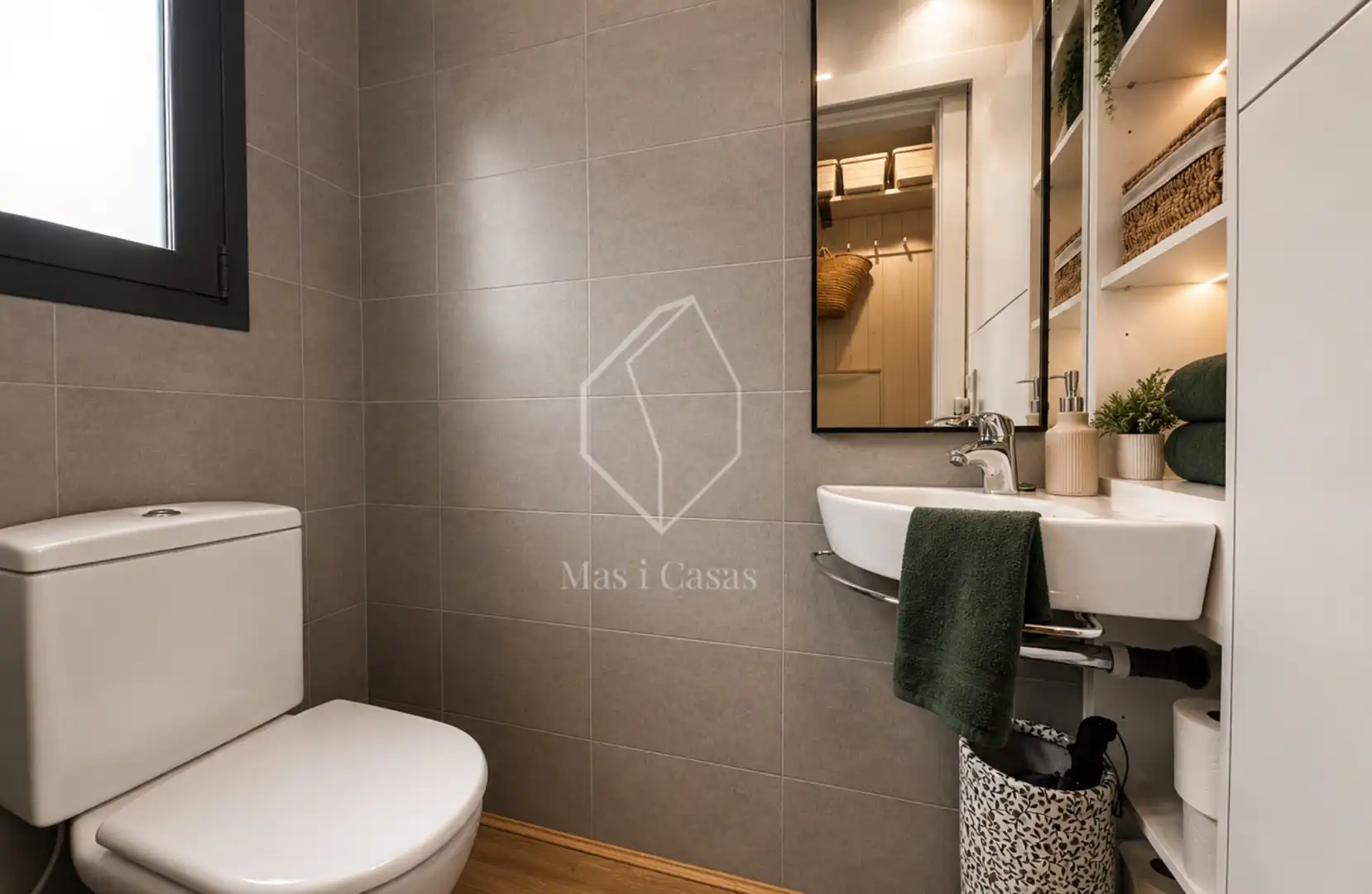 Bathroom of Detached homes for sale in L'Escala  with Air Conditioner, Heating and Private garden