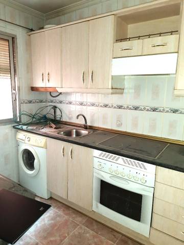 Piso en Venta en Calle de Emilio Martín Encinas en Coslada pueblo