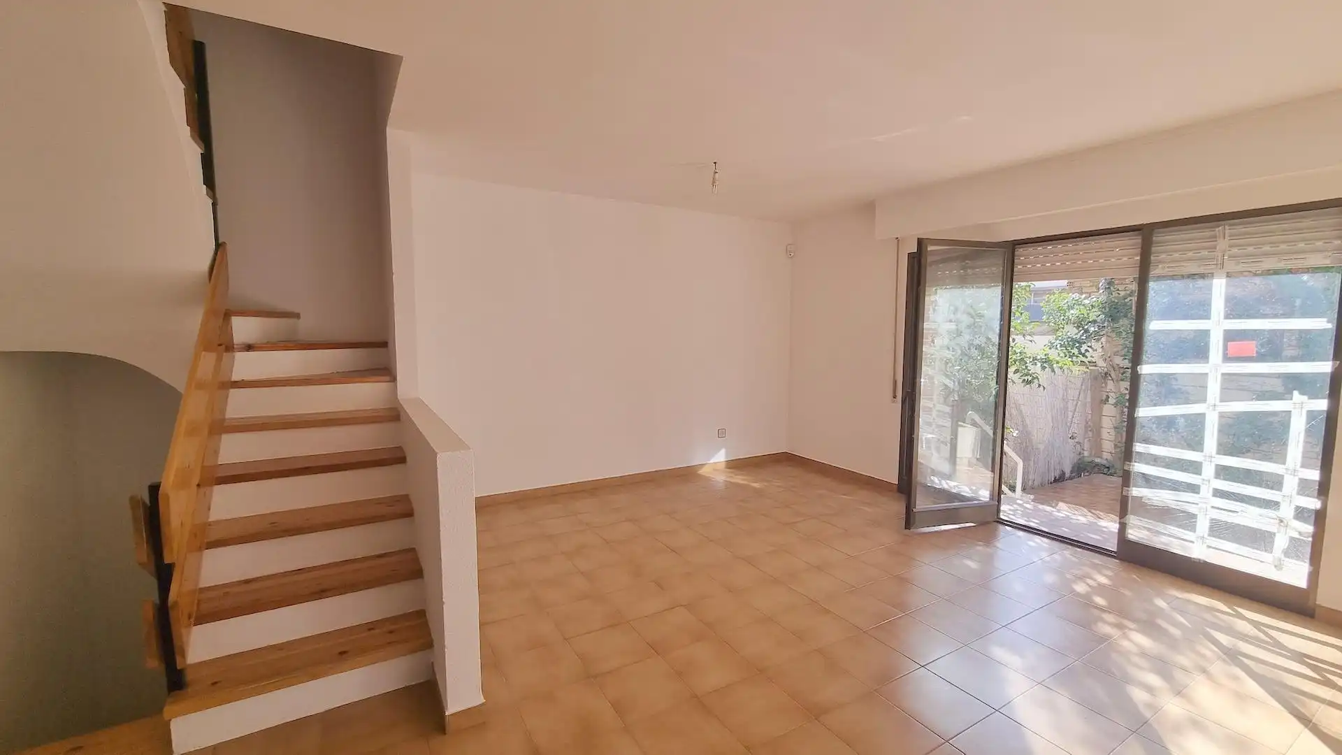 Einfamilien-Reihenhaus zum Verkauf in Villanueva de Gállego mit Terrasse