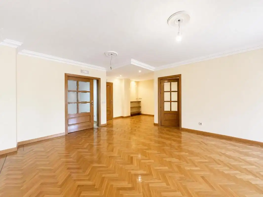 Flat for rent in Madrid  with Air Conditioner, Heating and Swimming Pool
