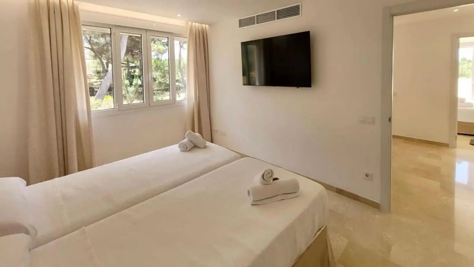 Dormitori de Finca rústica en venda en  Palma de Mallorca amb Aire condicionat, Calefacció i Jardí privat