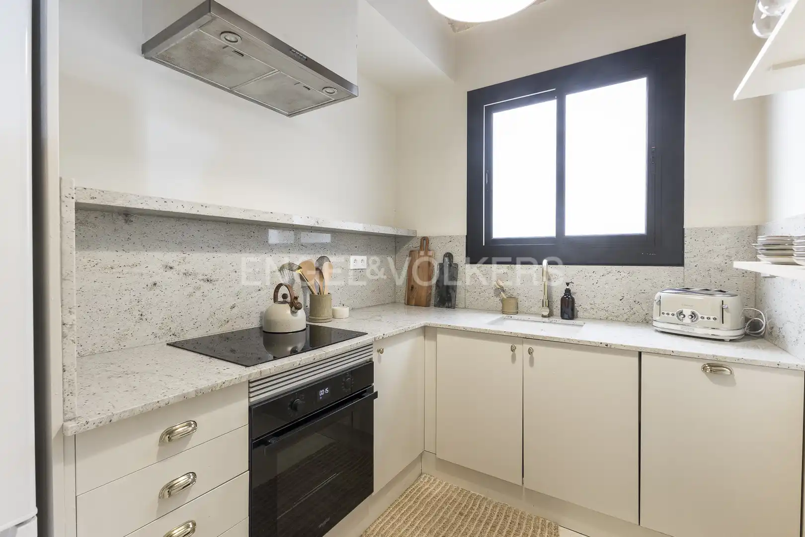 Kitchen of Flat for rent in Barcelona  with Air Conditioner, Heating and Balcony