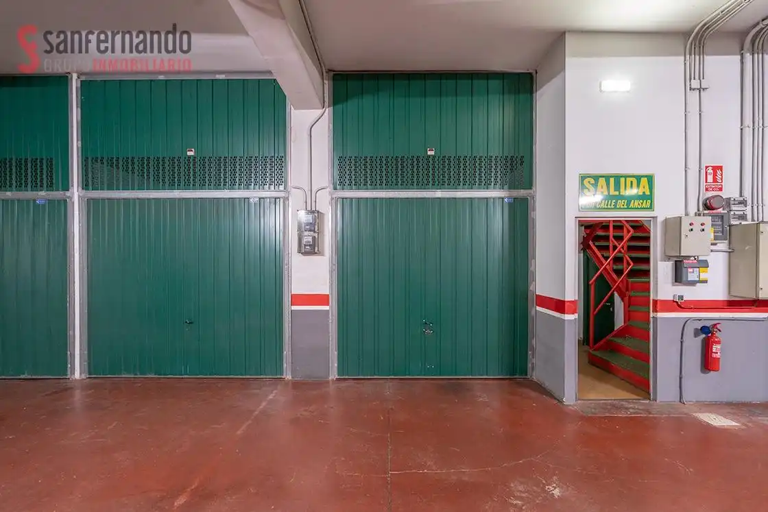 Pis en venda en Torrelavega  amb Calefacció, Parquet i Balcó