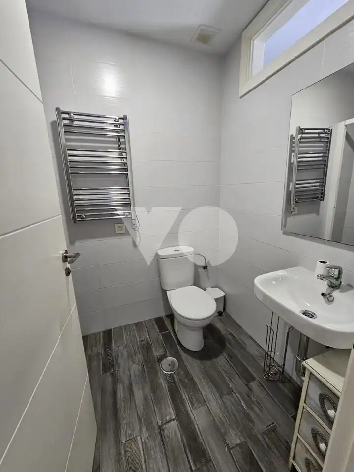 Bany de Planta baixa en venda en Madrid amb Aire condicionat