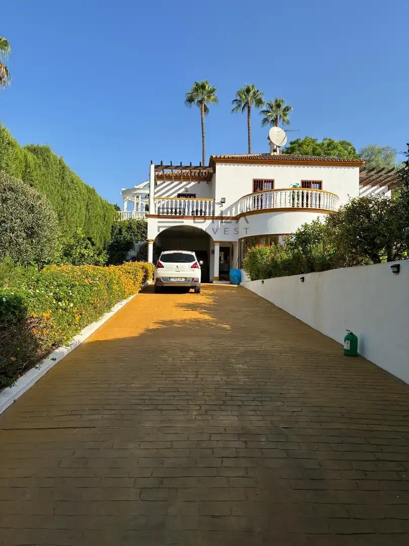 Detached house with pool for sale in Mijas Golf, imagen 3