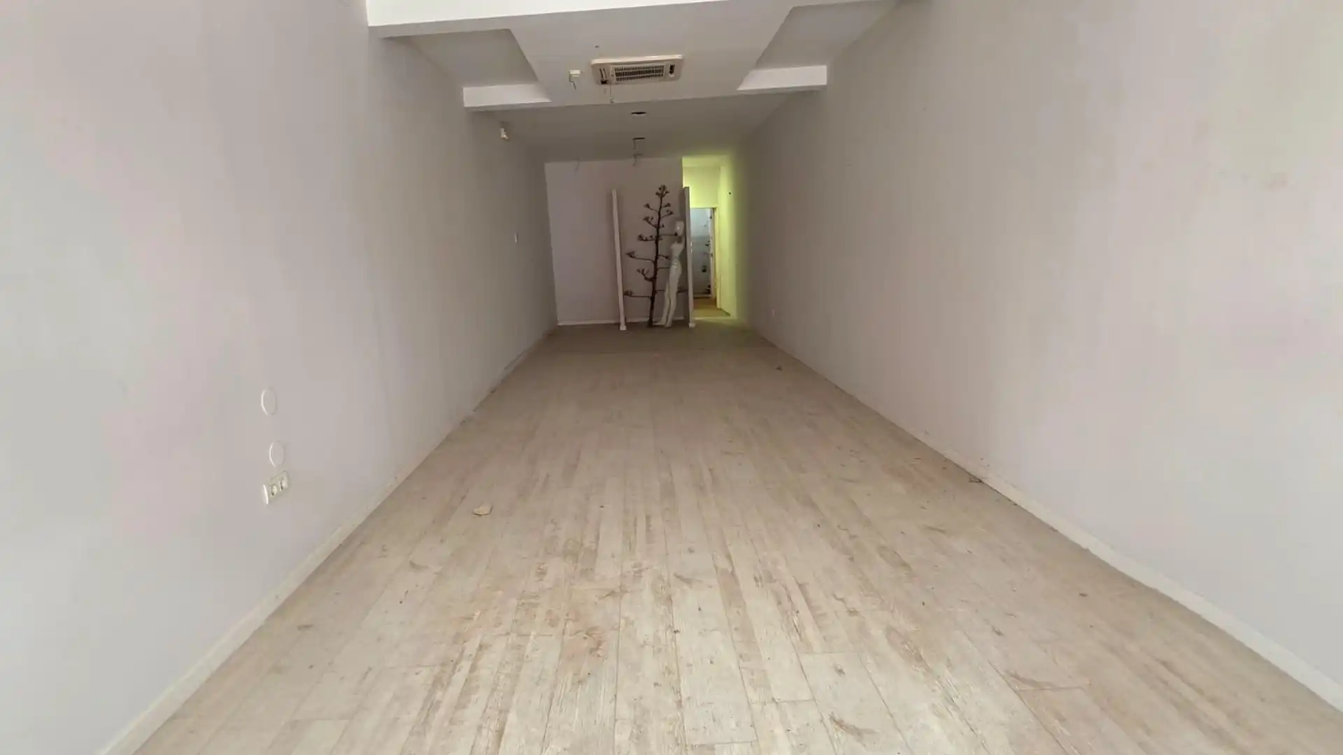 Houses for sale in Calle ALLOZA, Casco Histórico, Centro