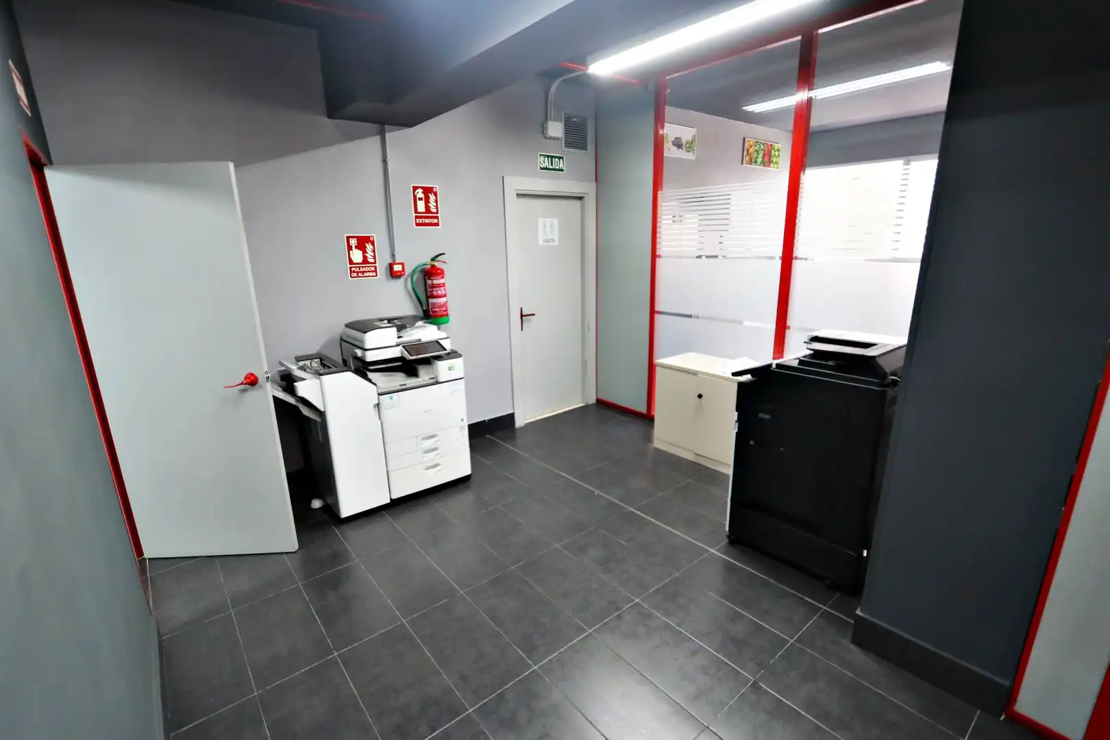 Local comercial de lloguer a Calle Ramon y Cajal, imagen 21