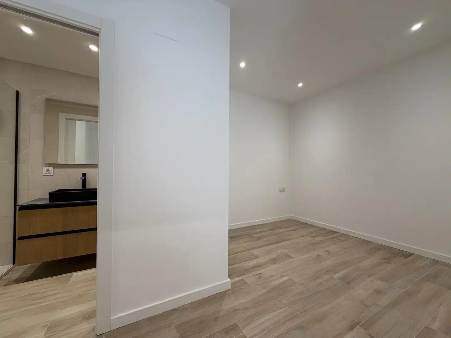 Piso en venta en Sabadell con Calefacción y Balcón