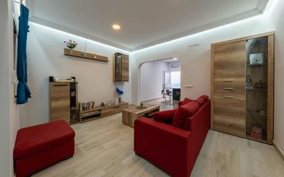 Sala d'estar de Pis en venda en Las Palmas de Gran Canaria amb Moblat, Forn i Rentadora