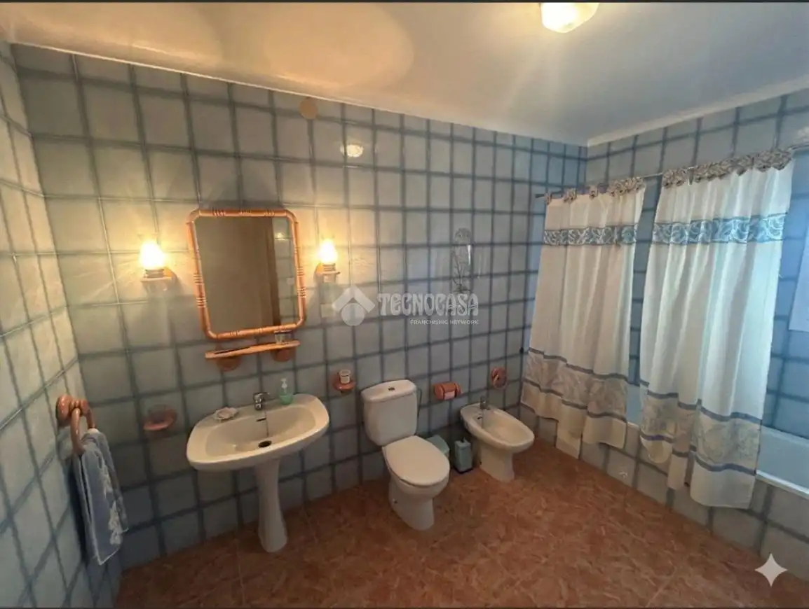 Badezimmer von Einfamilien-Reihenhaus zum Verkauf in Antequera