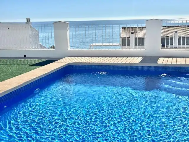 Schwimmbecken von Dachboden zur Miete in Altea mit Klimaanlage, Terrasse und Möbliert