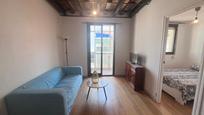Sala d'estar de Pis de lloguer en  Barcelona Capital amb Calefacció, Parquet i Forn