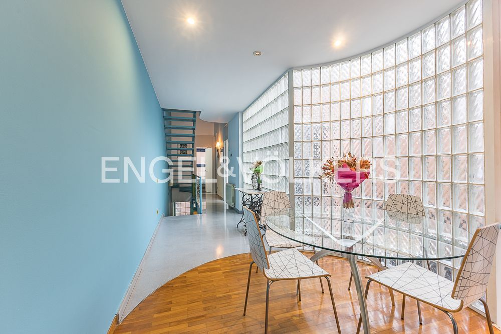 Dining room of House or chalet for sale in L'Hospitalet de Llobregat  with Air Conditioner, Heating and Parquet flooring