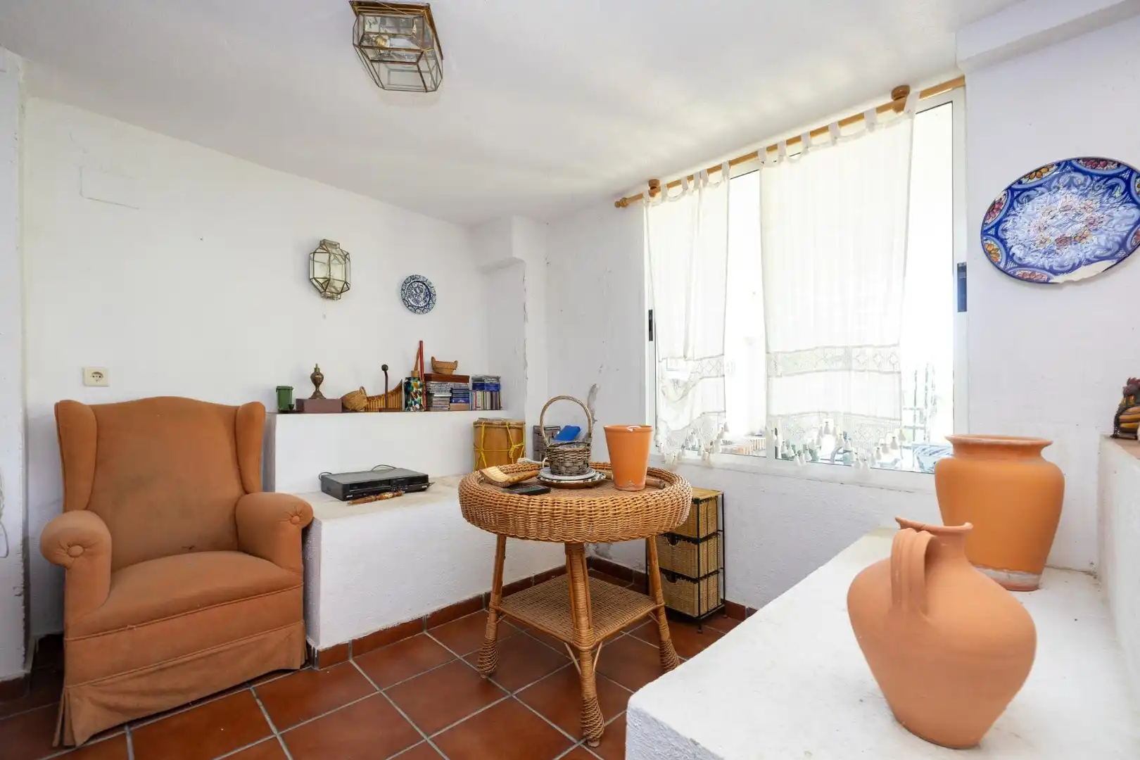 Sala de estar de Casa adosada en venta en Granada con Calefacción, Jardín privado y Terraza