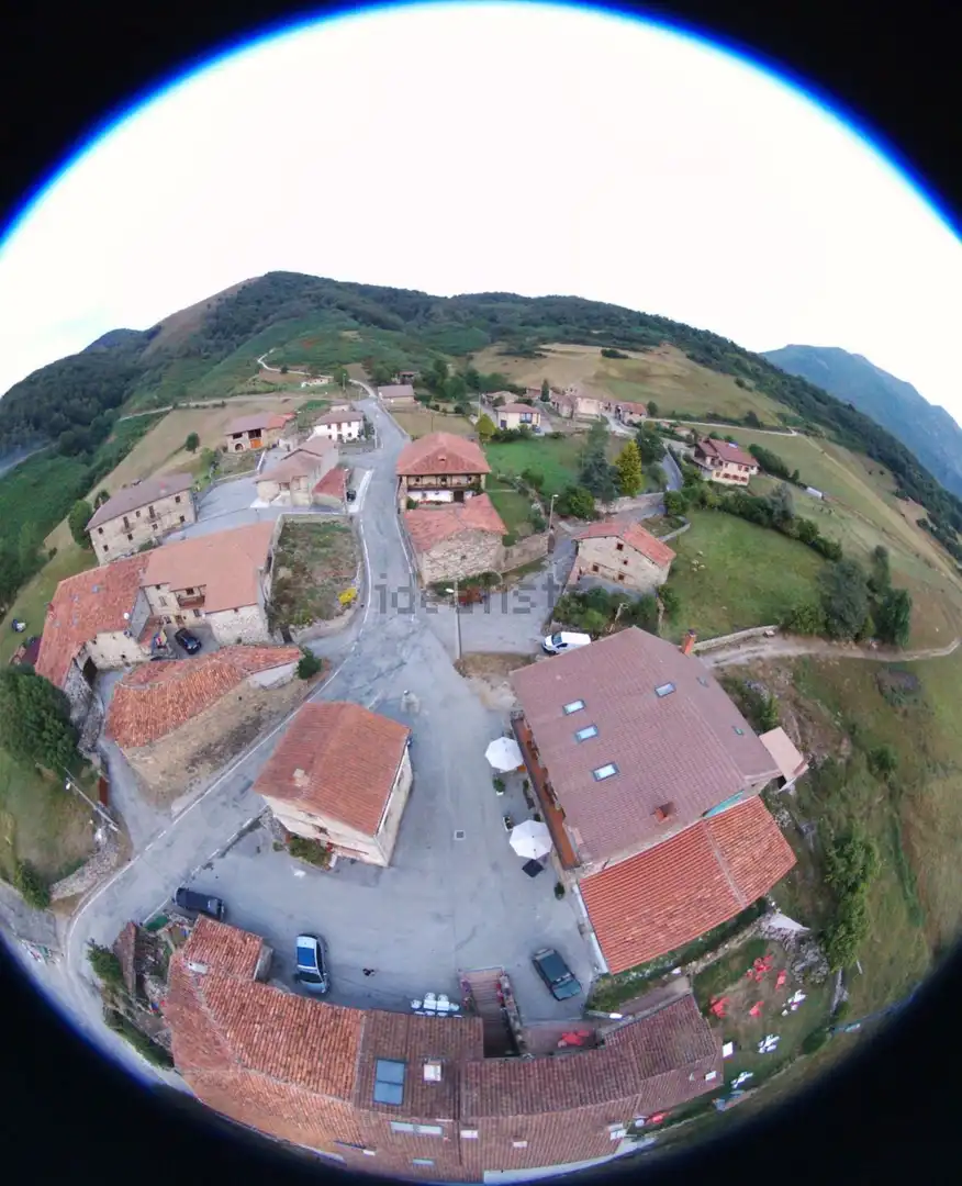 Vista exterior de Casa o xalet en venda en Polaciones