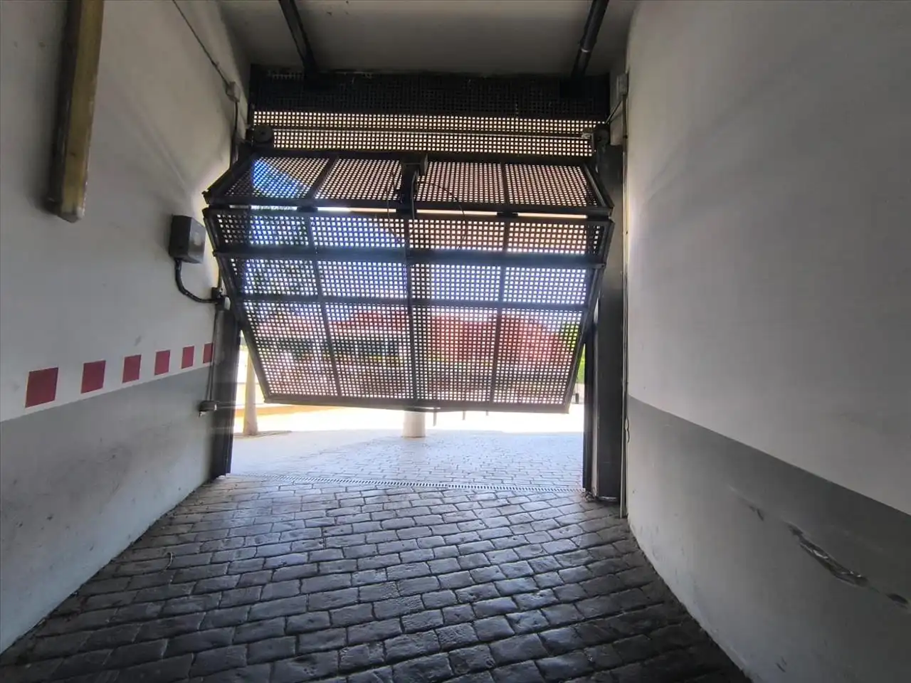 Individual with lift for sale in Avinguda de la Pineda 101, imagen 4