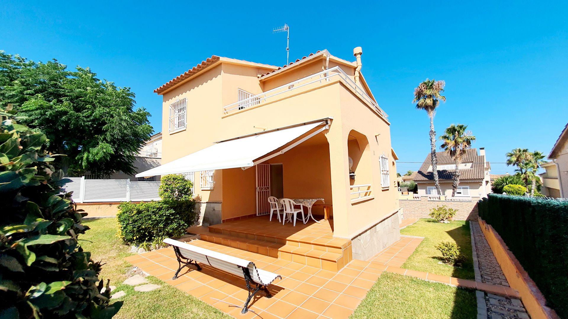 Exterior view of House or chalet for sale in Calafell  with Heating, Private garden and Terrace