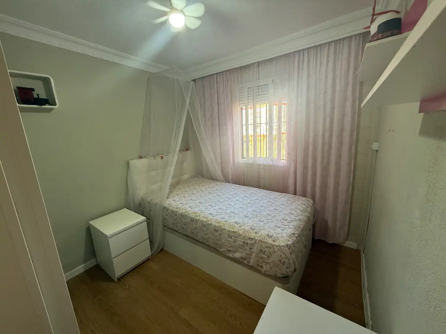 Bedroom of Flat for sale in Huelva  with Air Conditioner, Furnished and Oven