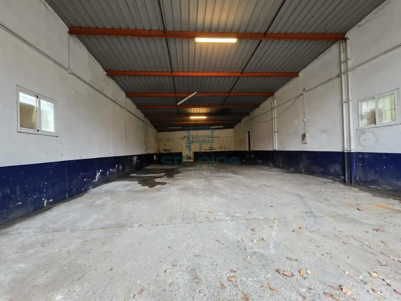 Fabrikhallen zum Verkauf in Ourense Capital 