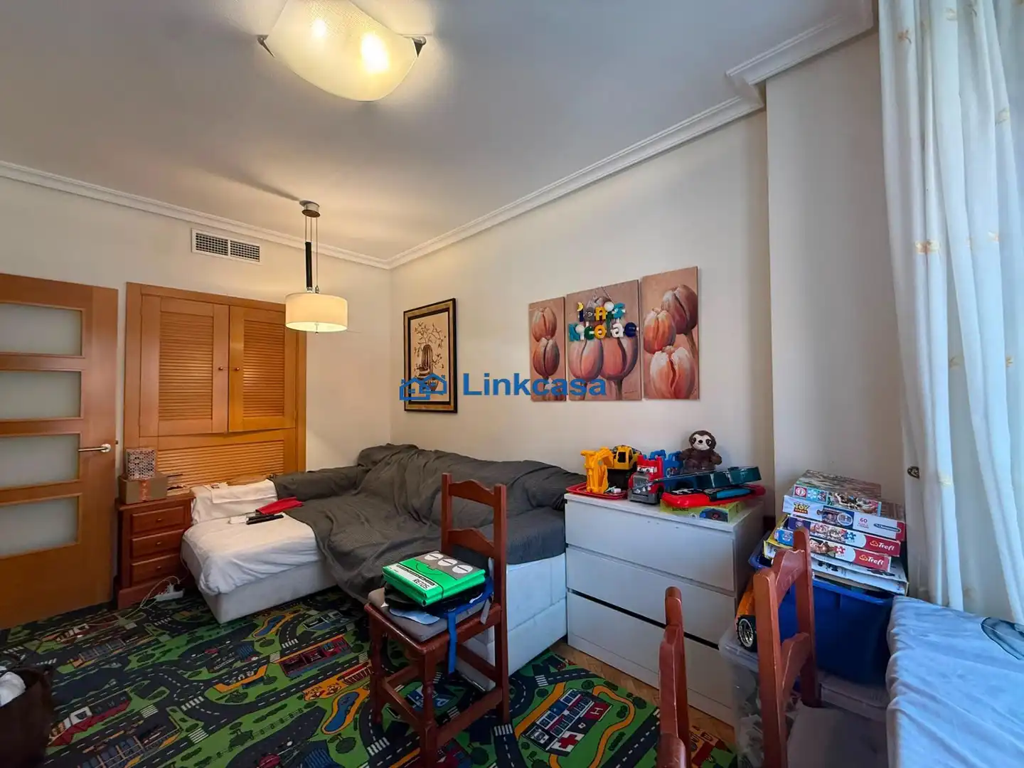 Sala de estar de Piso en venta en Madrid con Calefacción, Trastero y Piscina comunitaria