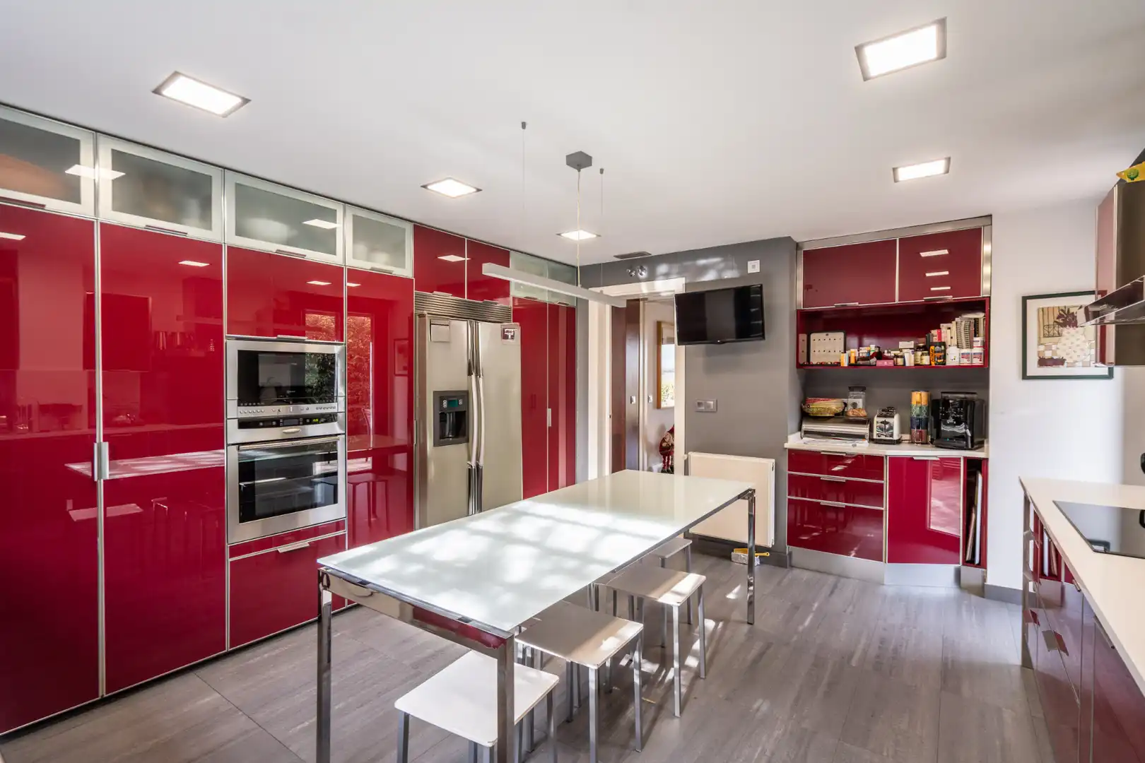 Cocina de Casa adosada en venta en Las Rozas de Madrid con Aire acondicionado, Calefacción y Jardín privado