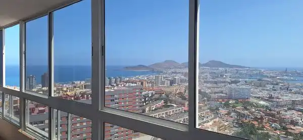 Vista exterior de Pis de lloguer en Las Palmas de Gran Canaria amb Moblat, Rentadora i Balcó