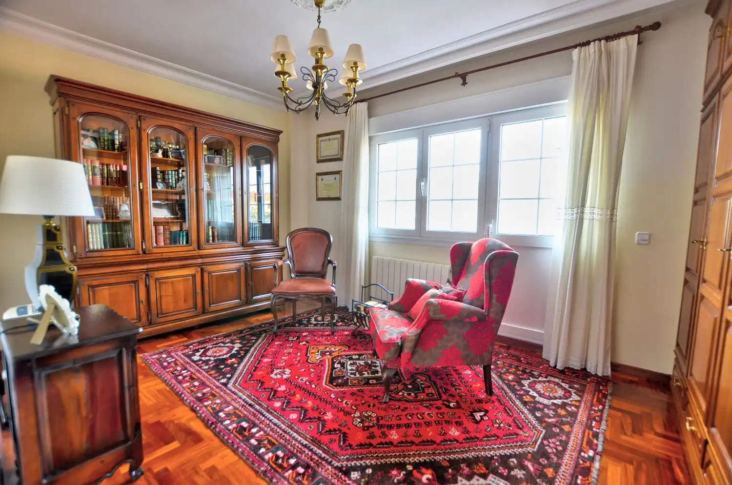 Sala de estar de Casa o chalet en venta en Avilés con Calefacción, Terraza y Trastero