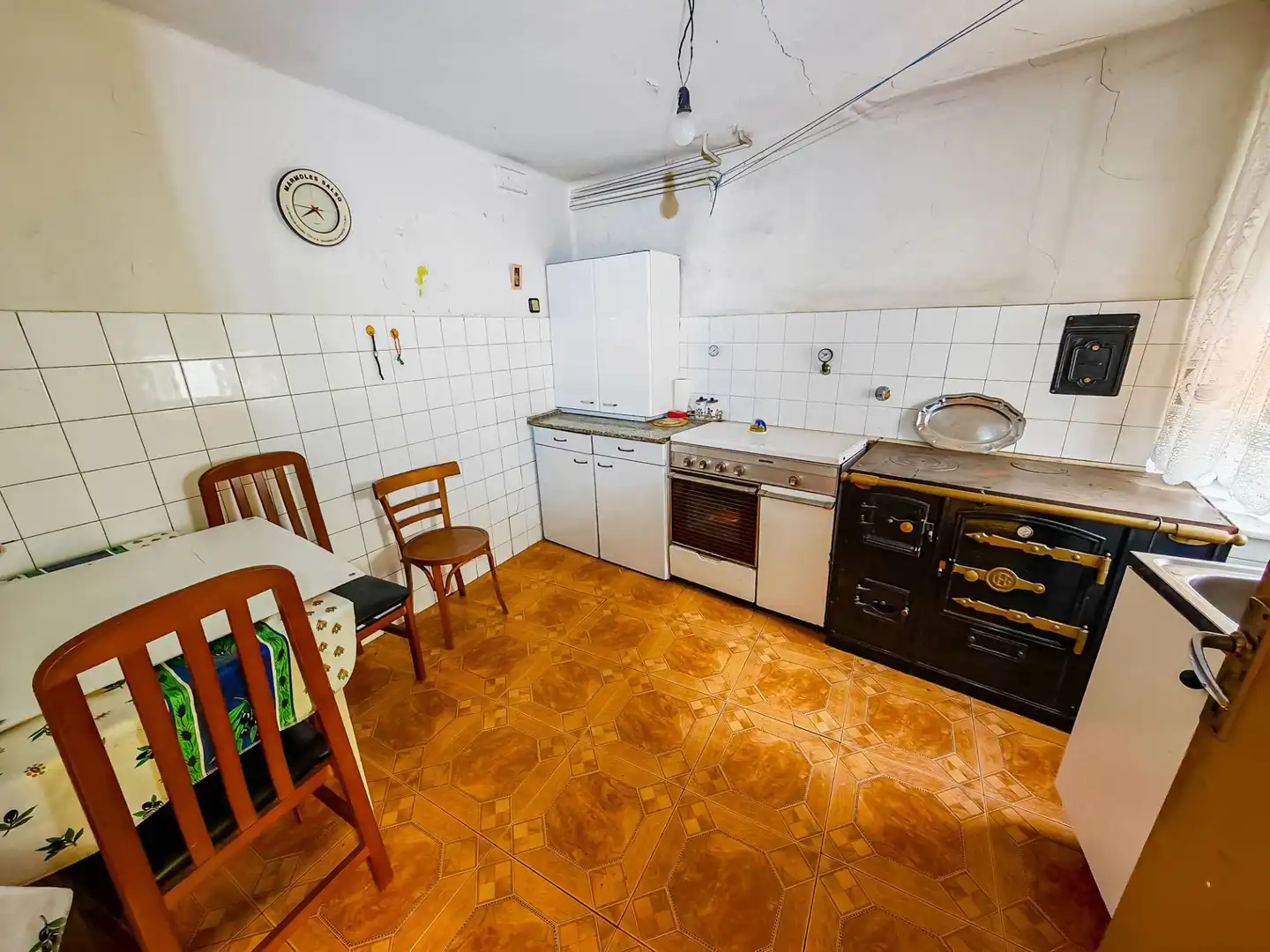 Cocina de Casa o chalet en venta en Bembibre con Calefacción, Jardín privado y Amueblado