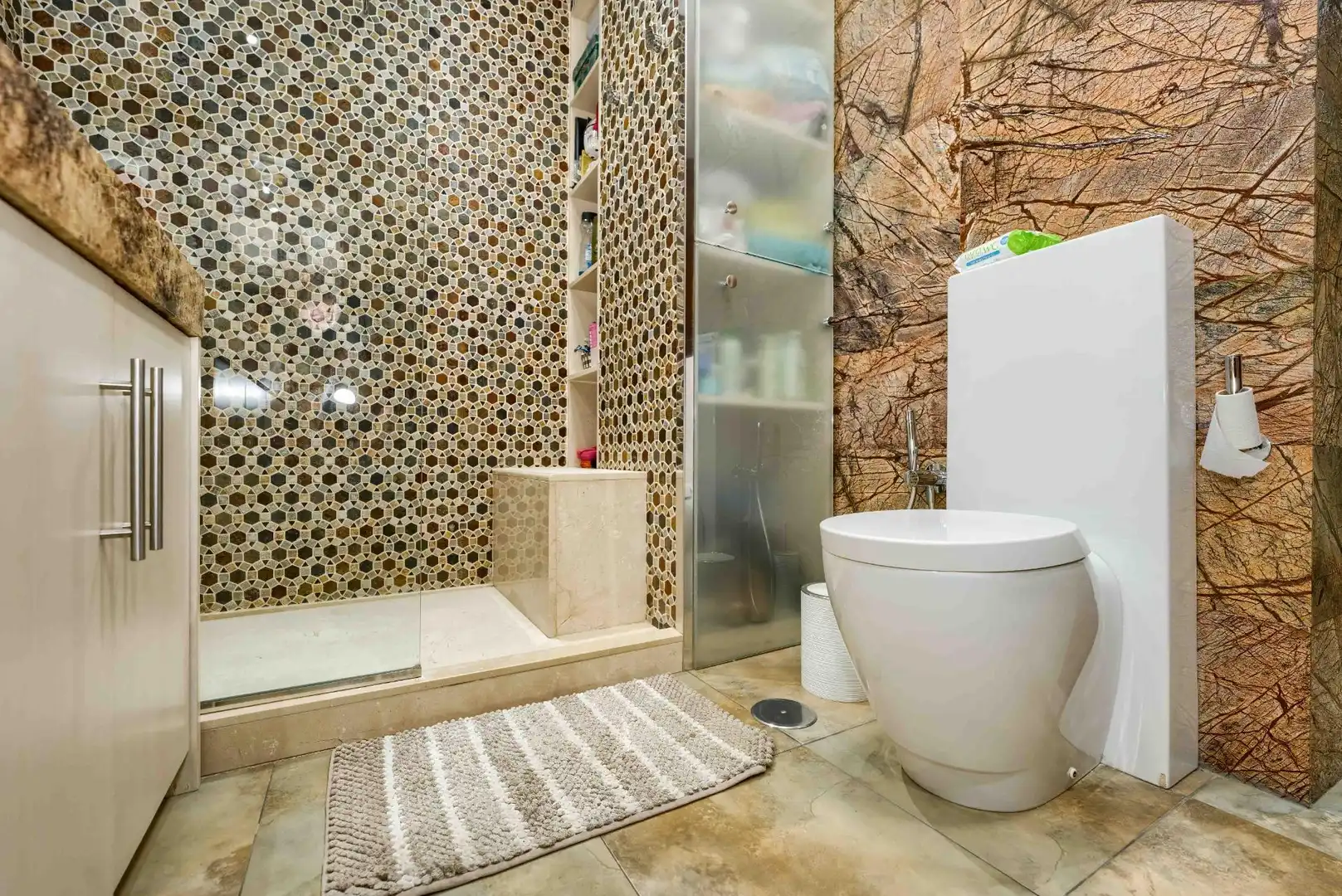 Baño de Casa o chalet en venta en Bormujos con Aire acondicionado, Terraza y Trastero
