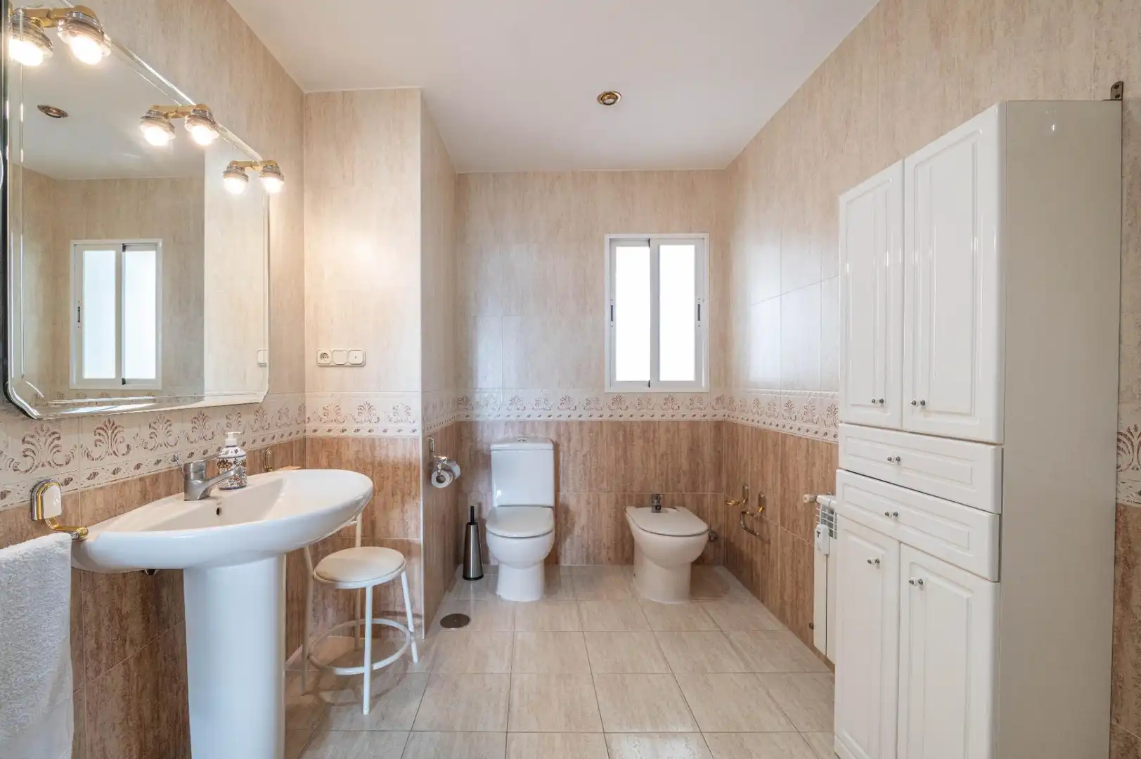 Baño de Piso en venta en Granada con Terraza, Trastero y Balcón
