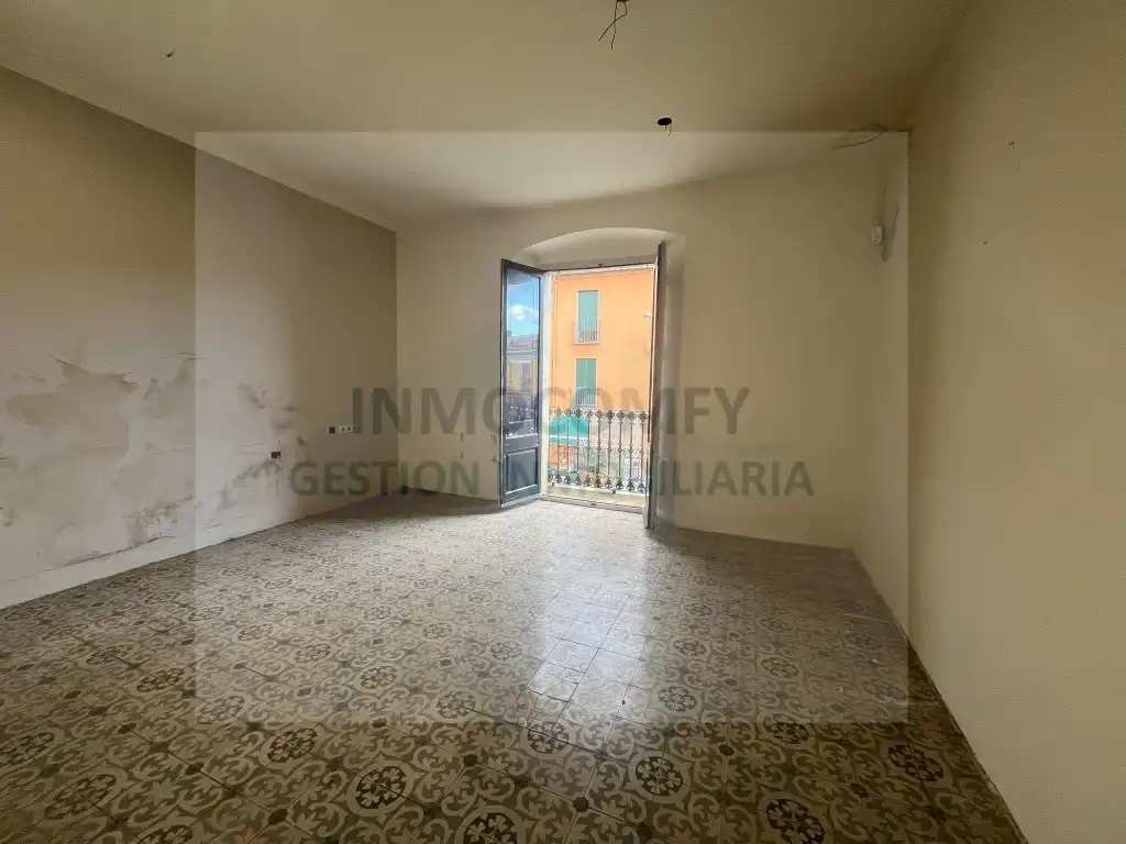 Living room of Houses for sale in La Bisbal d'Empordà