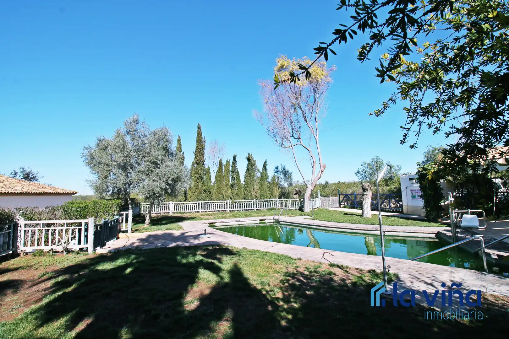 Jardín de Finca rústica en venta en Martín de la Jara con Aire acondicionado, Jardín privado y Trastero