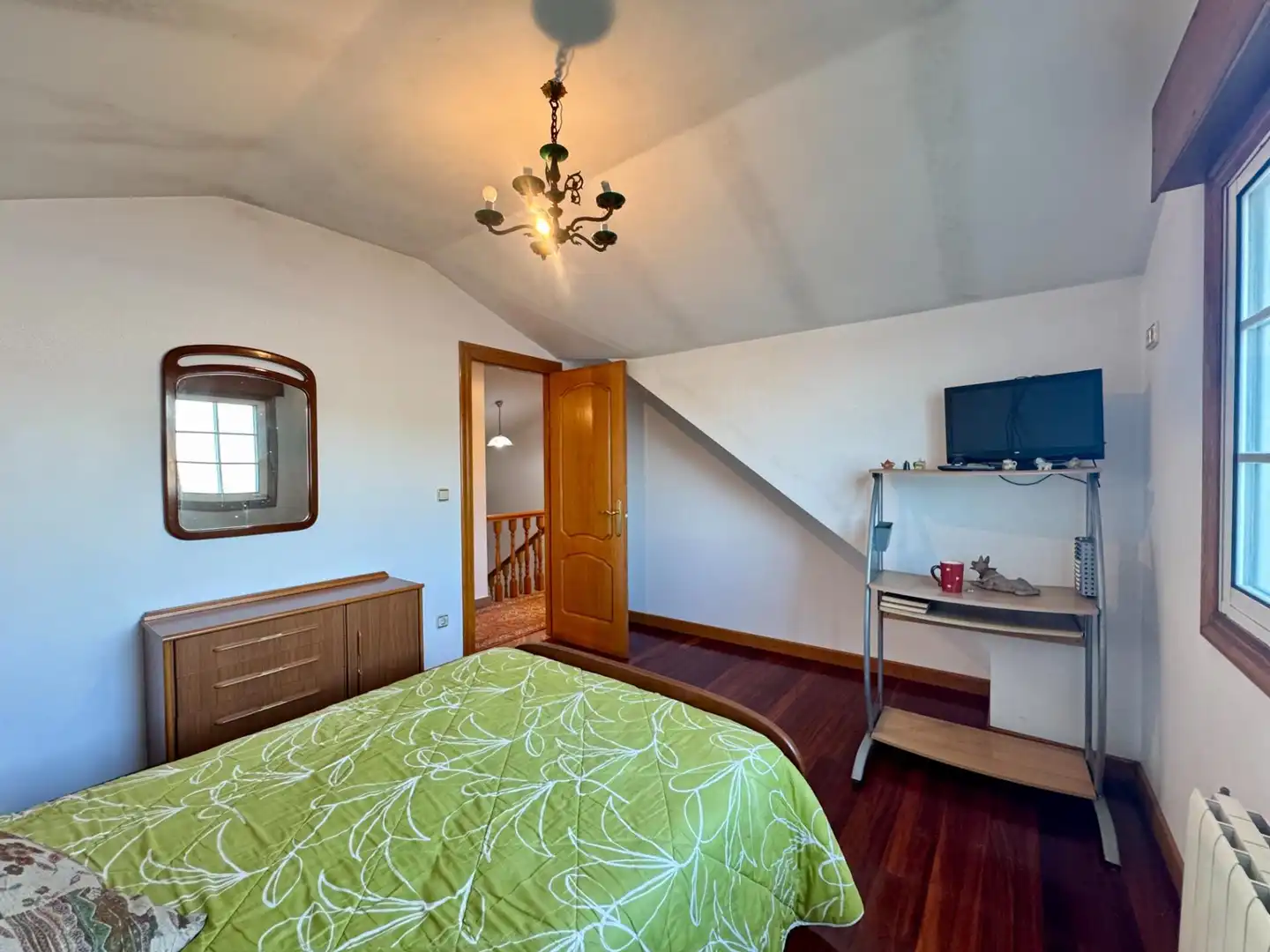 Schlafzimmer von Haus oder Chalet zum Verkauf in Redondela mit Heizung, Privatgarten und Parkett