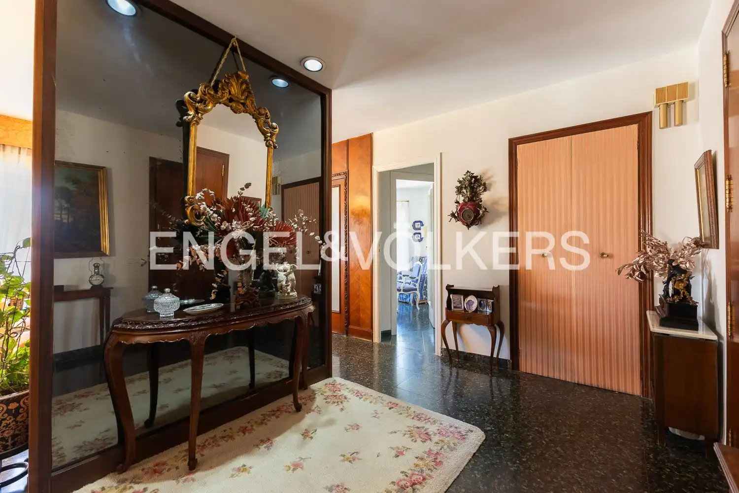 Piso en venta en Valencia con Calefacción y Balcón