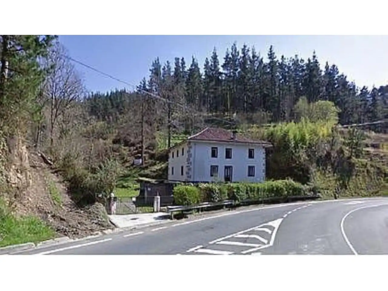 Vista exterior de Finca rústica en venda en Ibarrangelu amb Jardí privat, Terrassa i Balcó