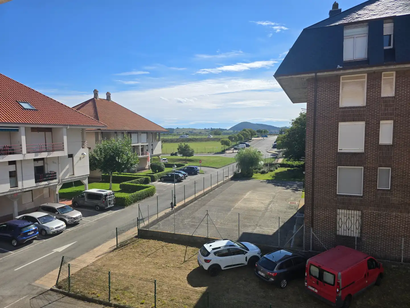 Vista exterior de Piso en venta en Bareyo con Calefacción, Terraza y Amueblado