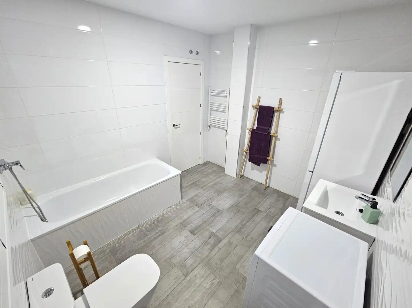 Bathroom of Detached homes for sale in Valdemoro  with Air Conditioner, Heating and Private garden