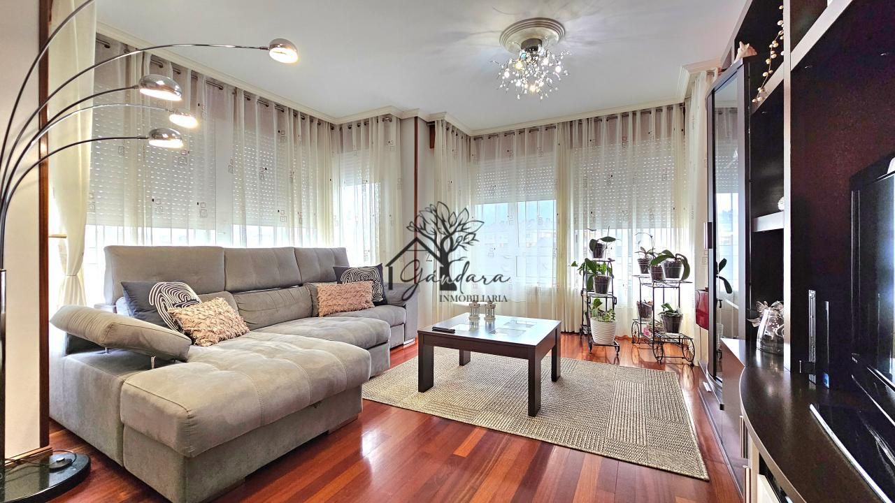 Sala de estar de Piso en venta en Narón con Calefacción y Trastero